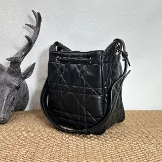 D-Motion 7.3 in Sheepskin Handbag 2851 Black