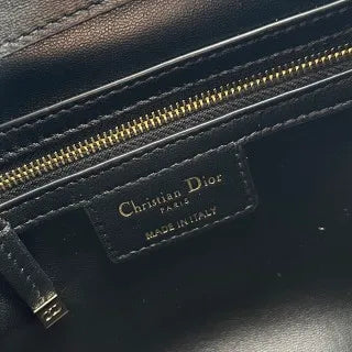 D-Motion 7.3 in Sheepskin Handbag 2851 Black