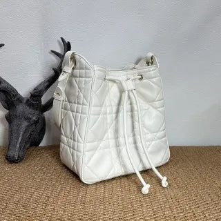 D-Motion 9.1 in Cannage Sheepskin Bucket Bag 2852