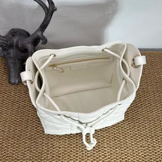 D-Motion 9.1 in Cannage Sheepskin Bucket Bag 2852
