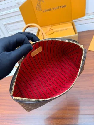 Diamond Pattern Leather Bag M15208