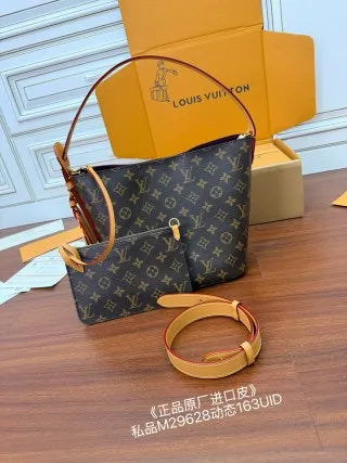 Diamond Pattern Leather Bag M29628