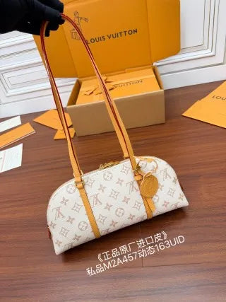 Diamond Pattern Leather Bag M2A457