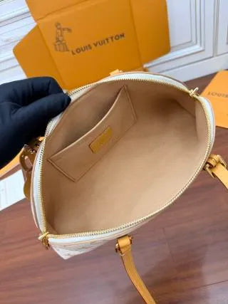 Diamond Pattern Leather Bag M2A457