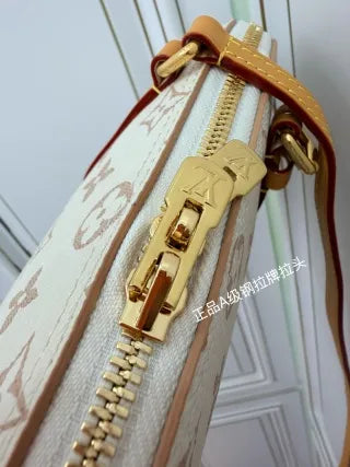 Diamond Pattern Leather Bag M2A457