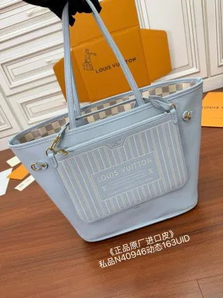 Diamond Pattern Leather Bag N40946