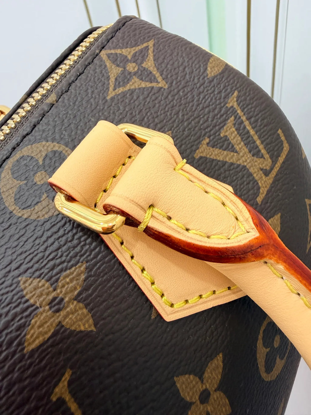 Diamond-Pattern Leather Handbag Crossbody Bag M13039 135639