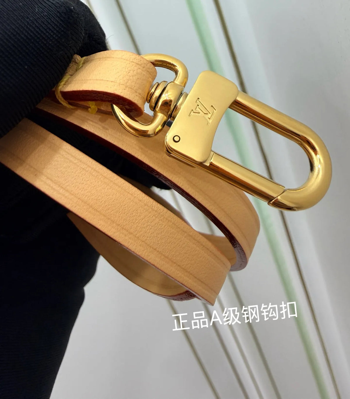 Diamond Pattern Leather Handbag Shoulder Bag M27602 168790
