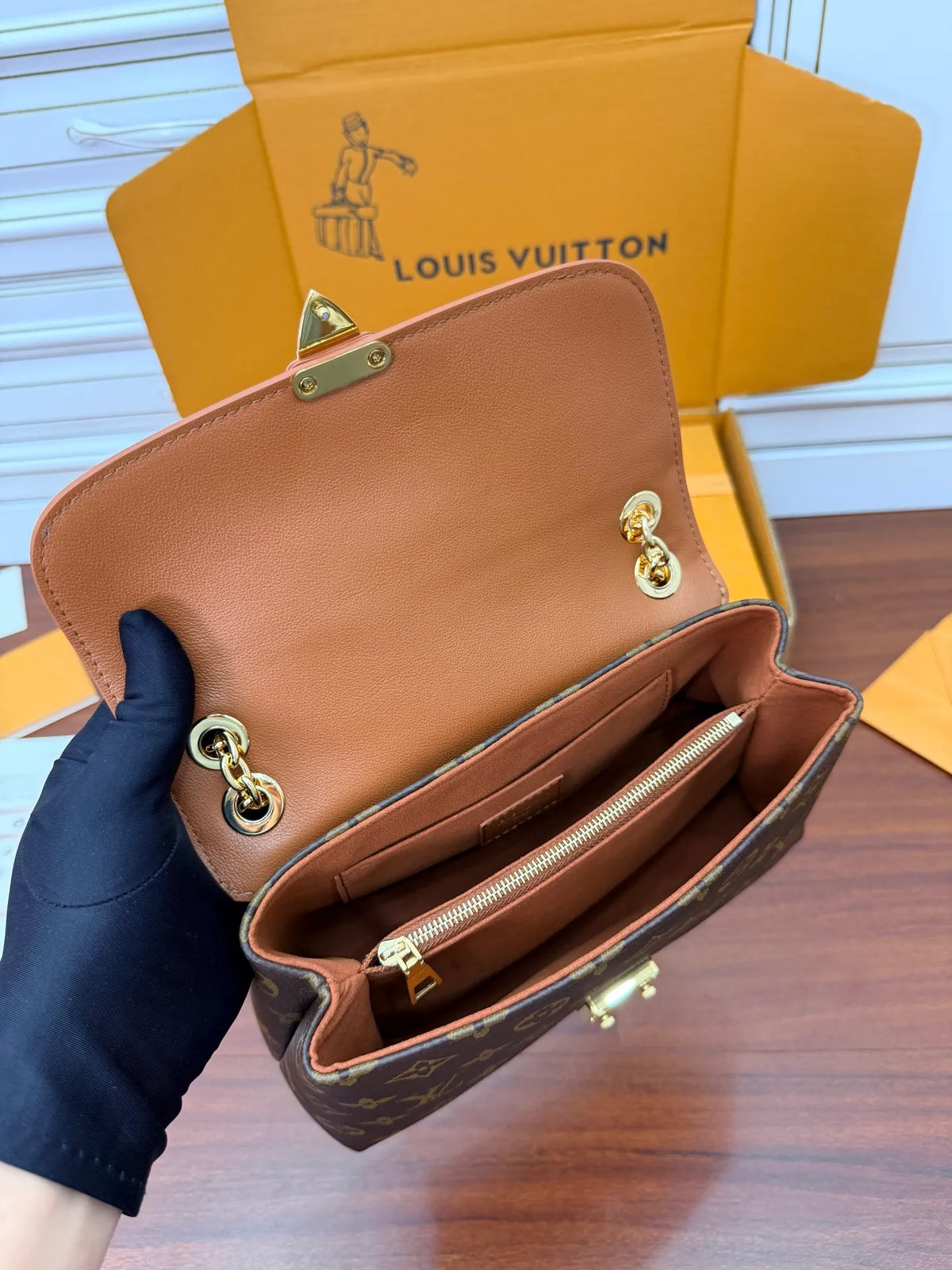 Diamond Pattern Leather Handbag Shoulder Bag M28588 168950