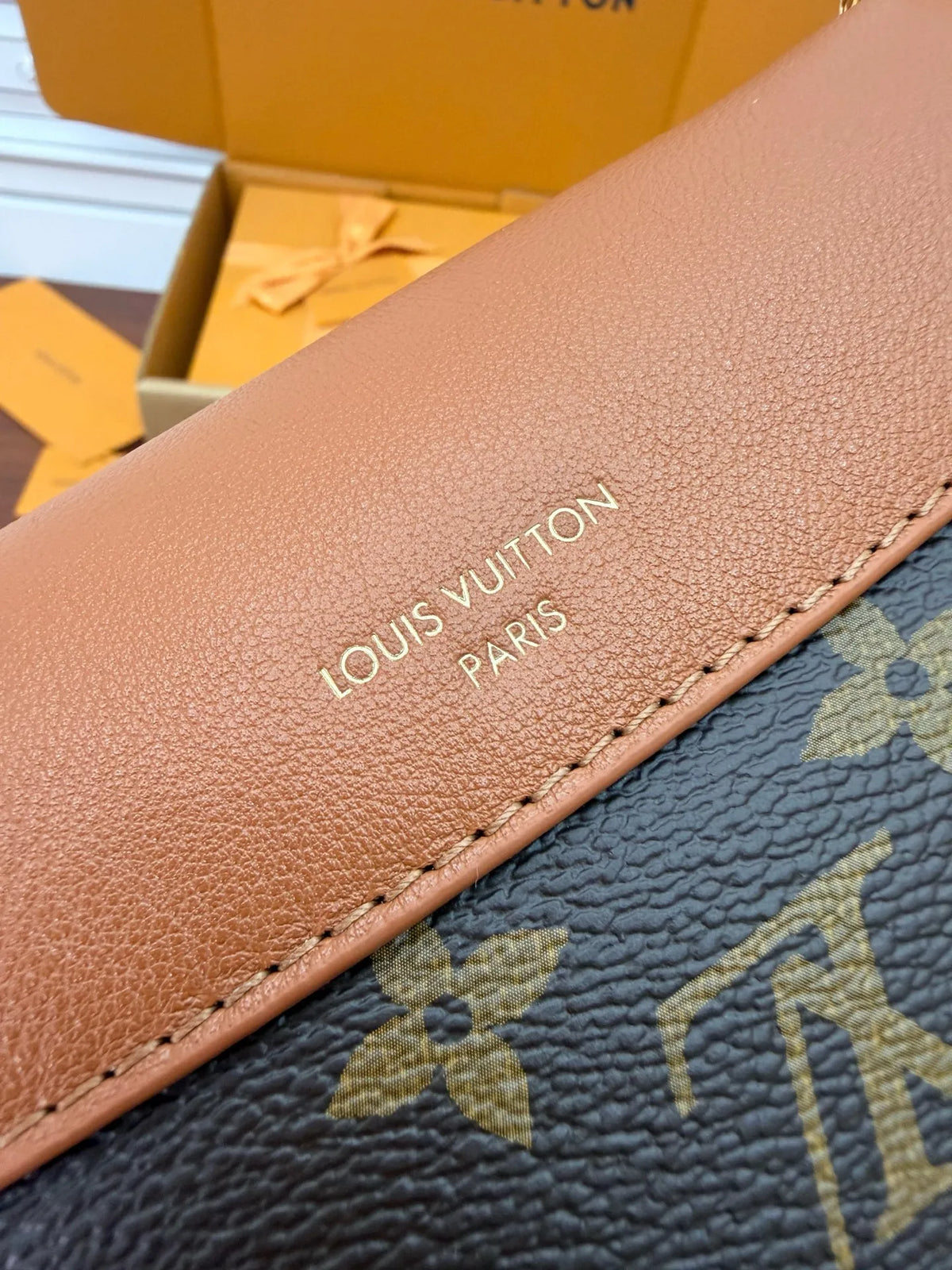 Diamond Pattern Leather Handbag Shoulder Bag M28588 168950