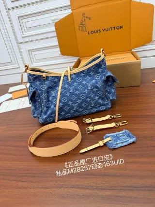 Diamond Pattern Leather Tote Handbag M28287 135592