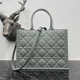 14.2 in Cannage Calfskin Tote Bag 36