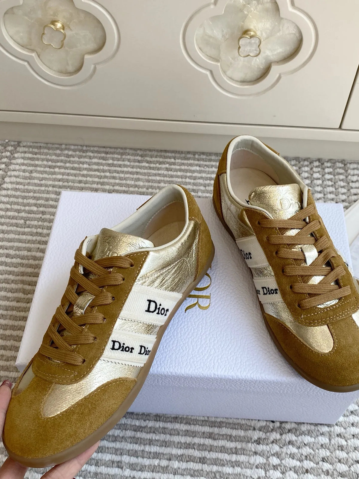 Dior 26ss Ribbon Retro Sneakers Cowhide Suede White