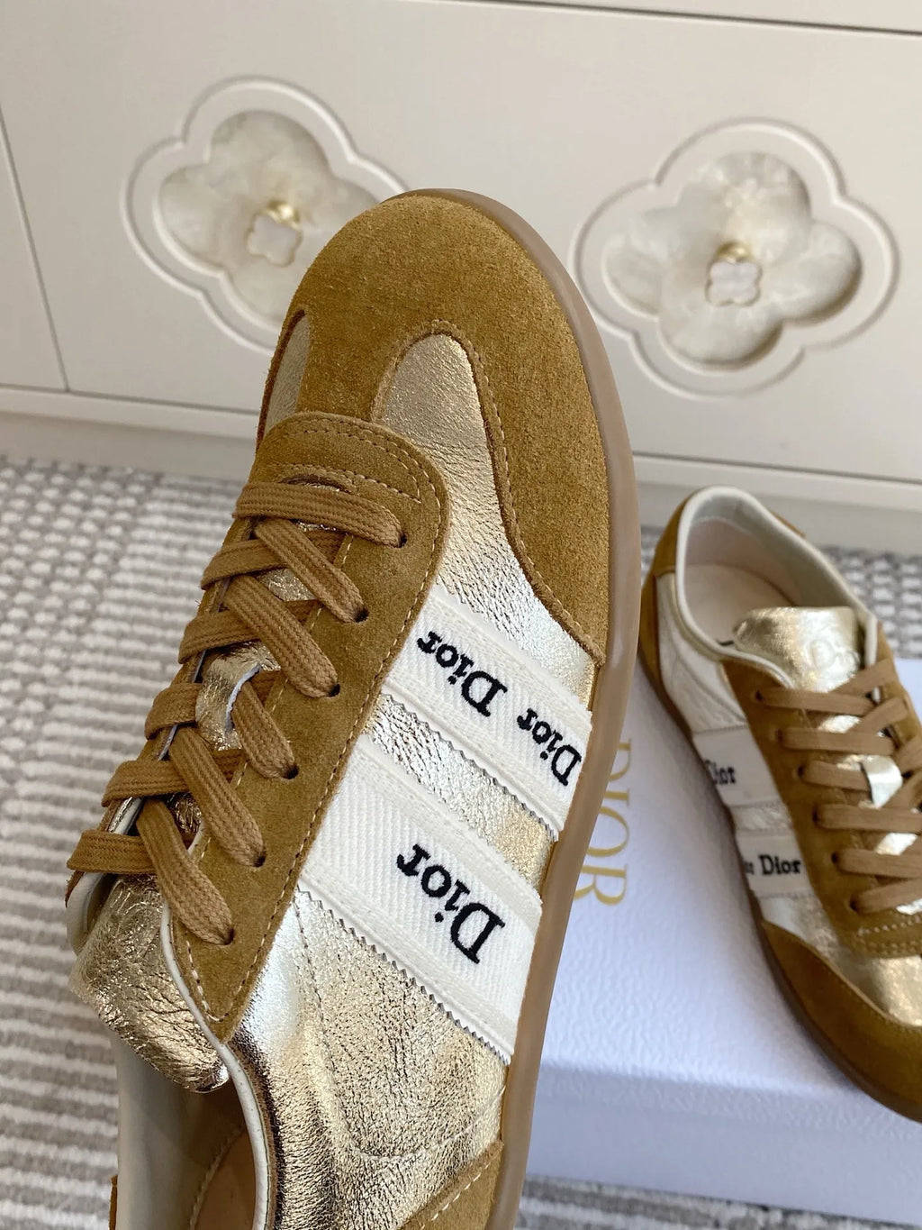 Dior 26ss Ribbon Retro Sneakers Cowhide Suede White
