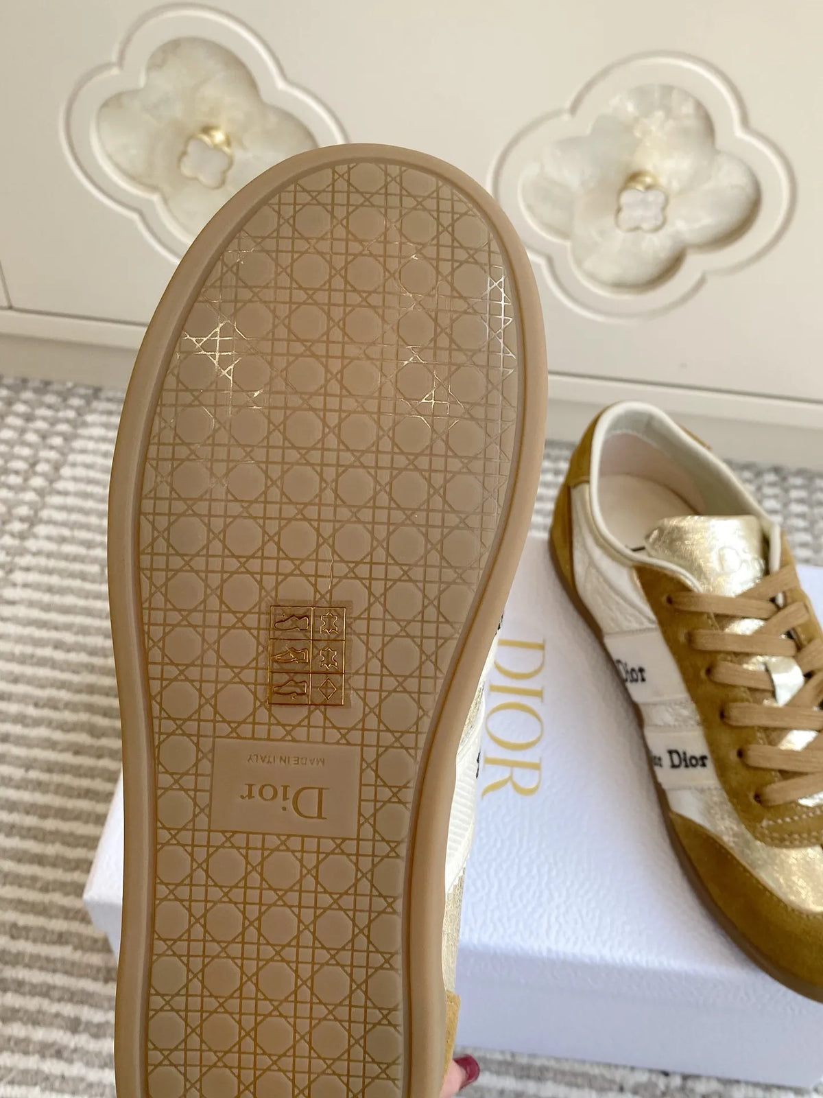 Dior 26ss Ribbon Retro Sneakers Cowhide Suede White