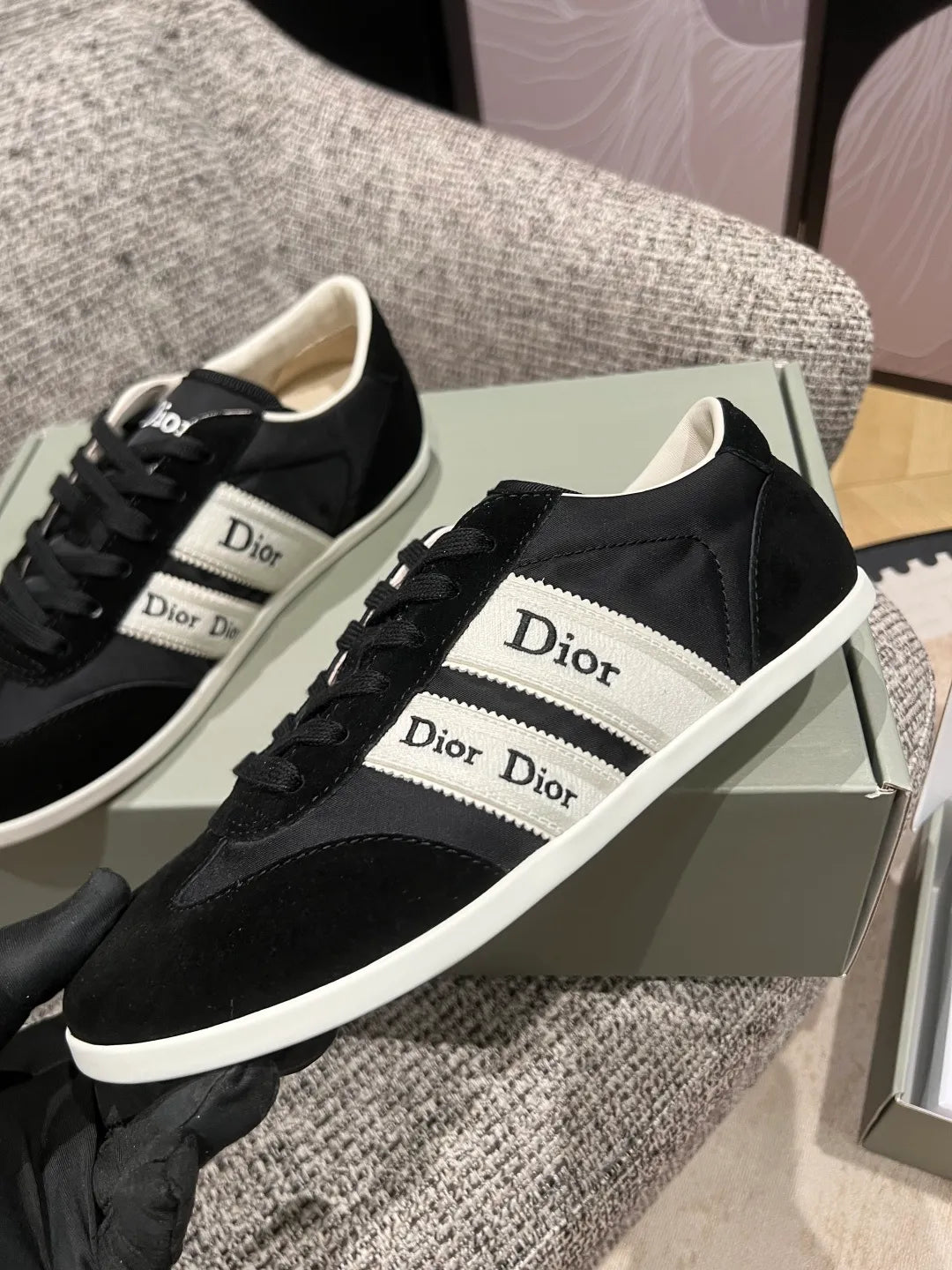 Dior 26Ss Women's Ribbon Embroidered Suede German Training Shoes