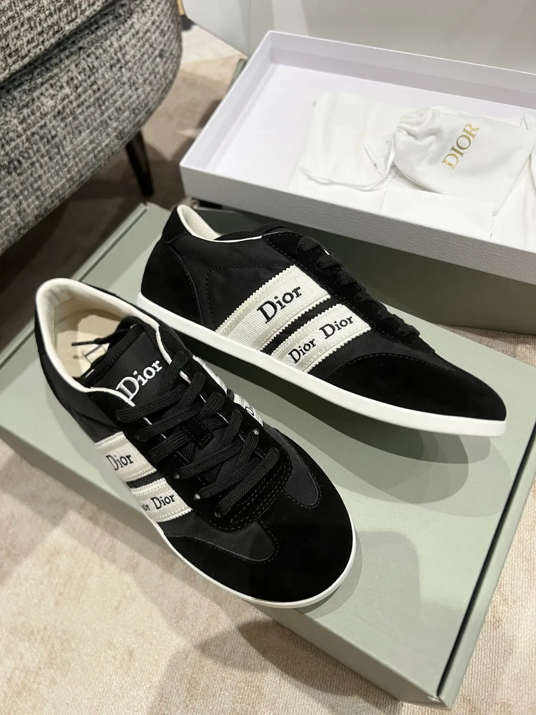 Dior 26Ss Women's Ribbon Embroidered Suede German Training Shoes