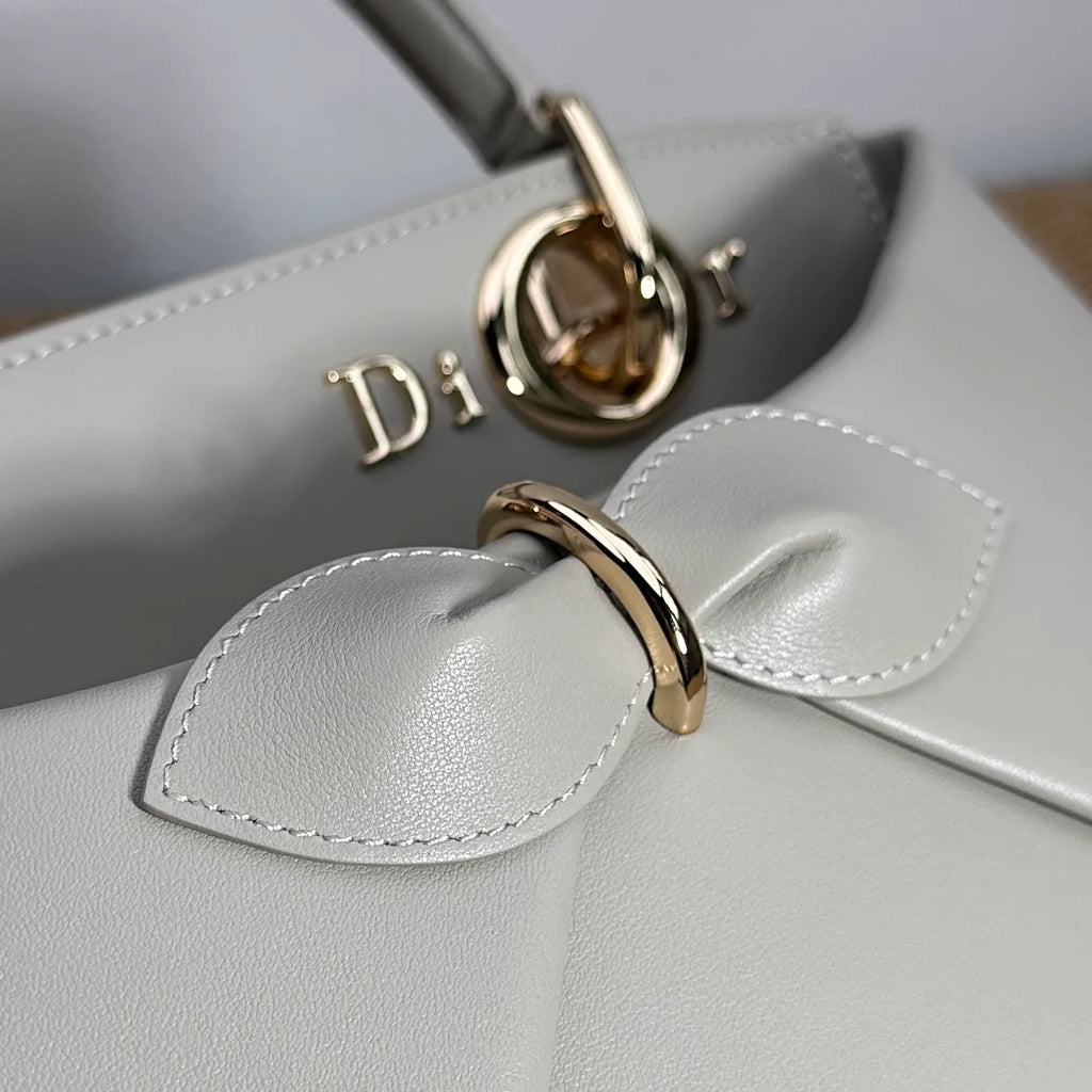 Dior Bow 11 in Handbag 0737