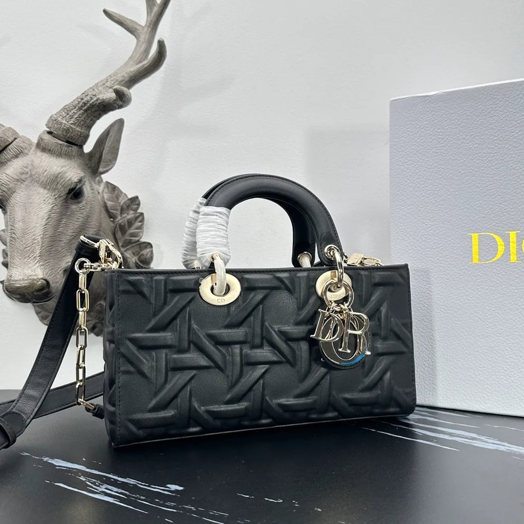 Dior D-Joy 8.7 in Handbag 0540
