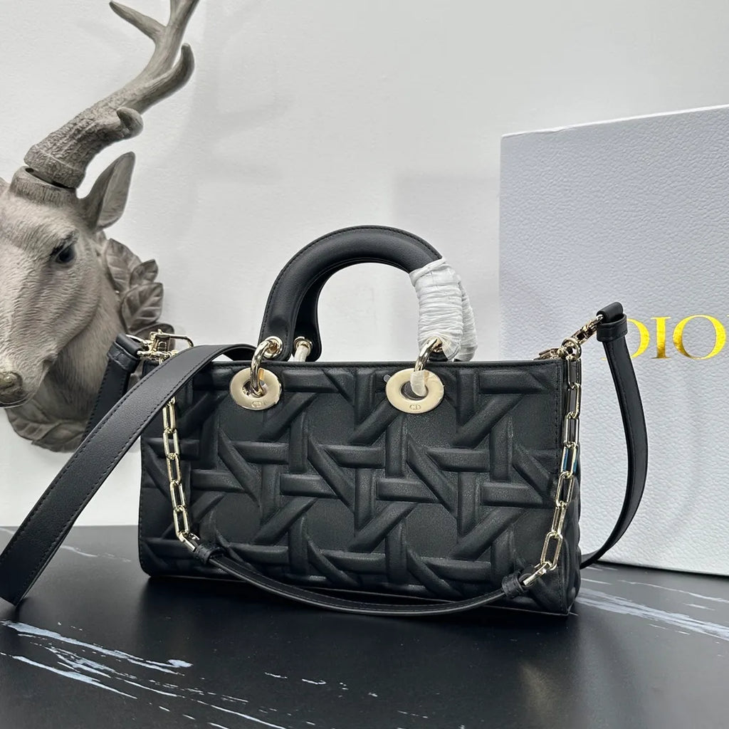 Dior D-Joy 8.7 in Handbag 0540
