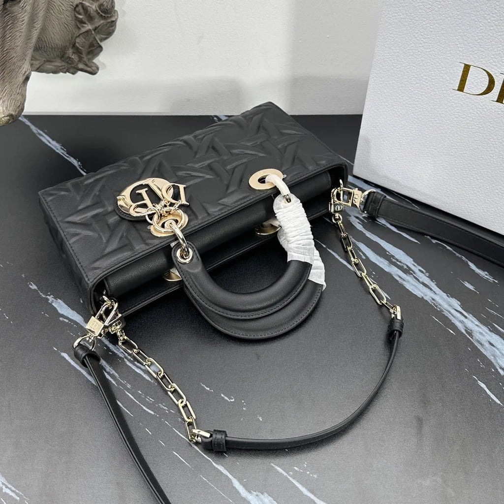 Dior D-Joy 8.7 in Handbag 0540
