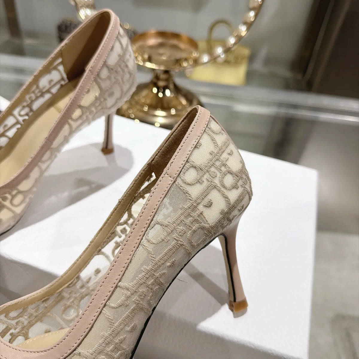 Oblique Mesh Sheepskin 3.1 in Heels 810935