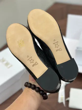 Quilted Calfskin Ballet Flats 255376