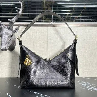 Voyage 11 in Leather Handbag 2846