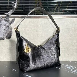 Voyage 11 in Leather Handbag 2846