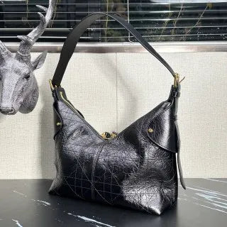 Voyage 11 in Leather Handbag 2846
