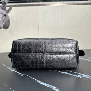 Voyage 11 in Leather Handbag 2846