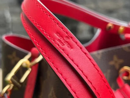 ÉSÉ M44021 Coated Fabric Bucket Bag Red