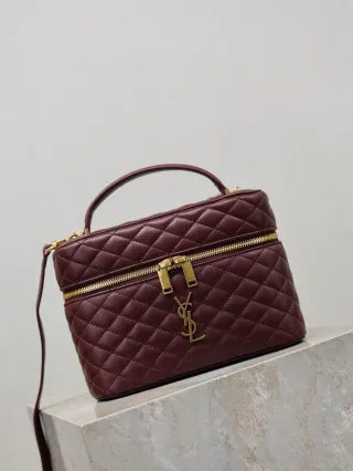 Gaby Lambskin 8.9 in Cosmetic Bag 851572