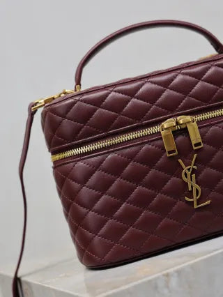 Gaby Lambskin 8.9 in Cosmetic Bag 851572