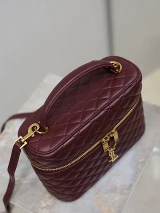 Gaby Lambskin 8.9 in Cosmetic Bag 851572