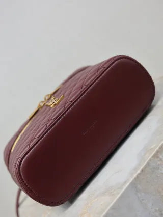 Gaby Lambskin 8.9 in Cosmetic Bag 851572