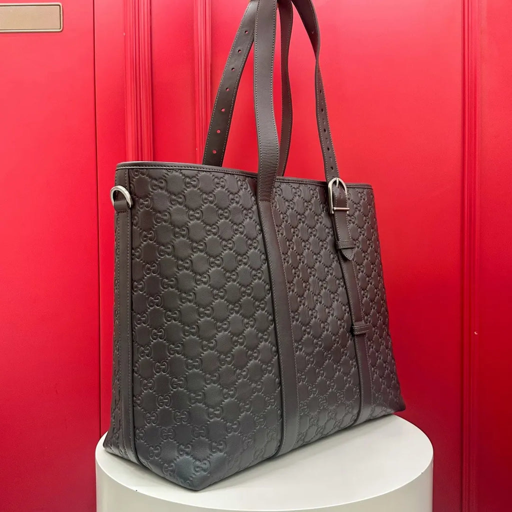 GG Emblem 15.0 in Large Tote Bag 850218