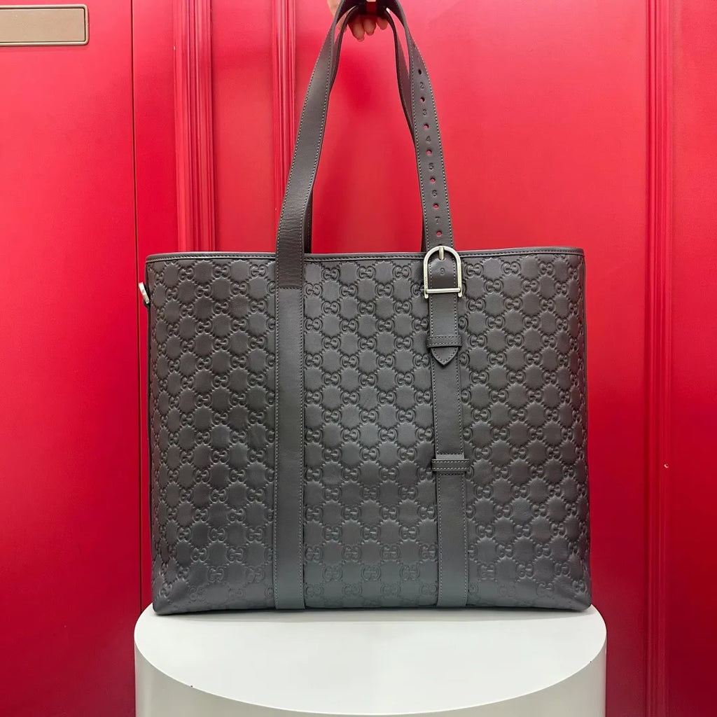 GG Emblem 15.0 in Large Tote Bag 850218