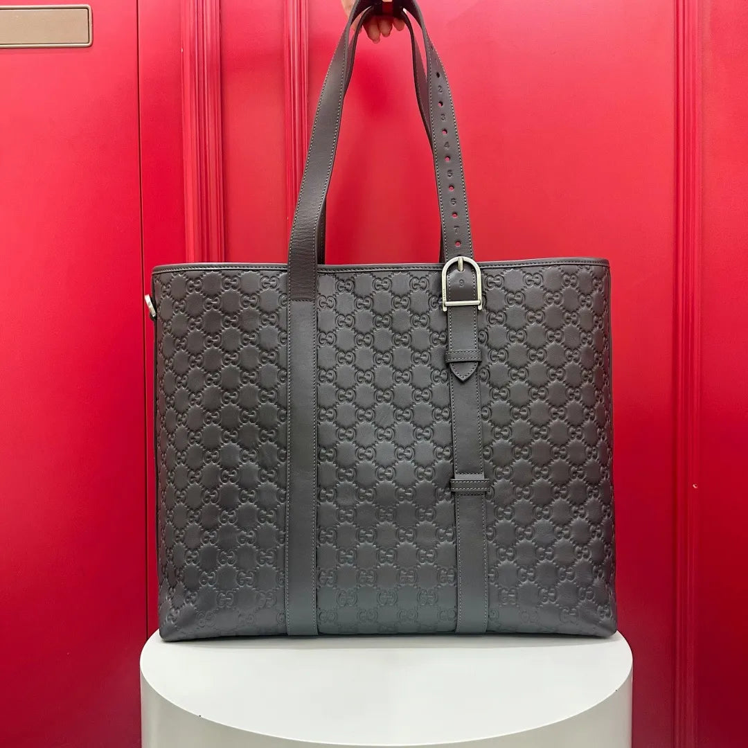 GG Emblem 15.0 in Large Tote Bag 850218