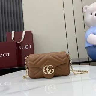 GG Marmont Matelassé Leather 6.5 in Mini Bag 841290