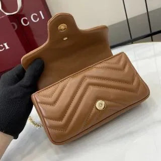 GG Marmont Matelassé Leather 6.5 in Mini Bag 841290