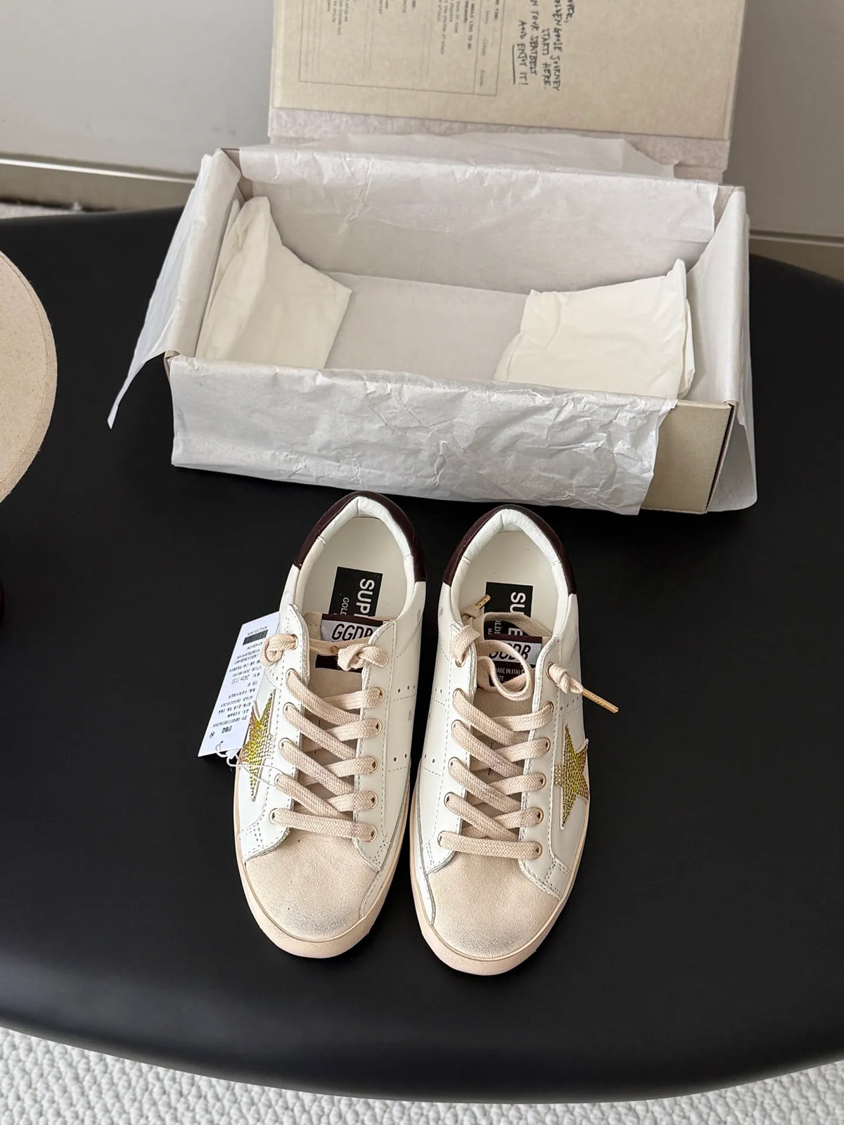 GGDB Women's Graffiti Distressed Sneakers