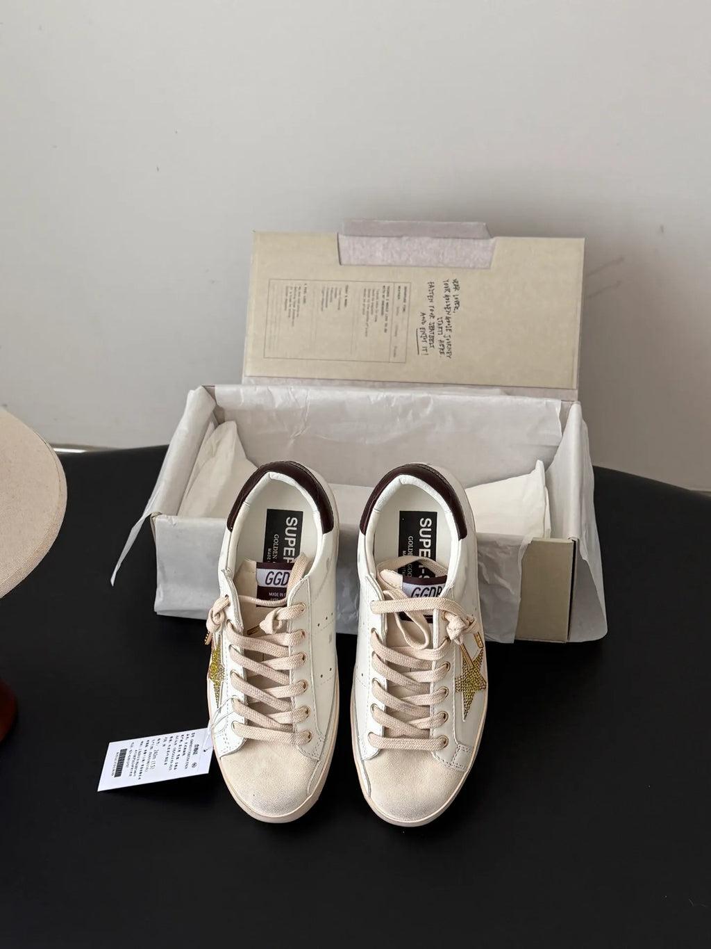 GGDB Women's Graffiti Distressed Sneakers
