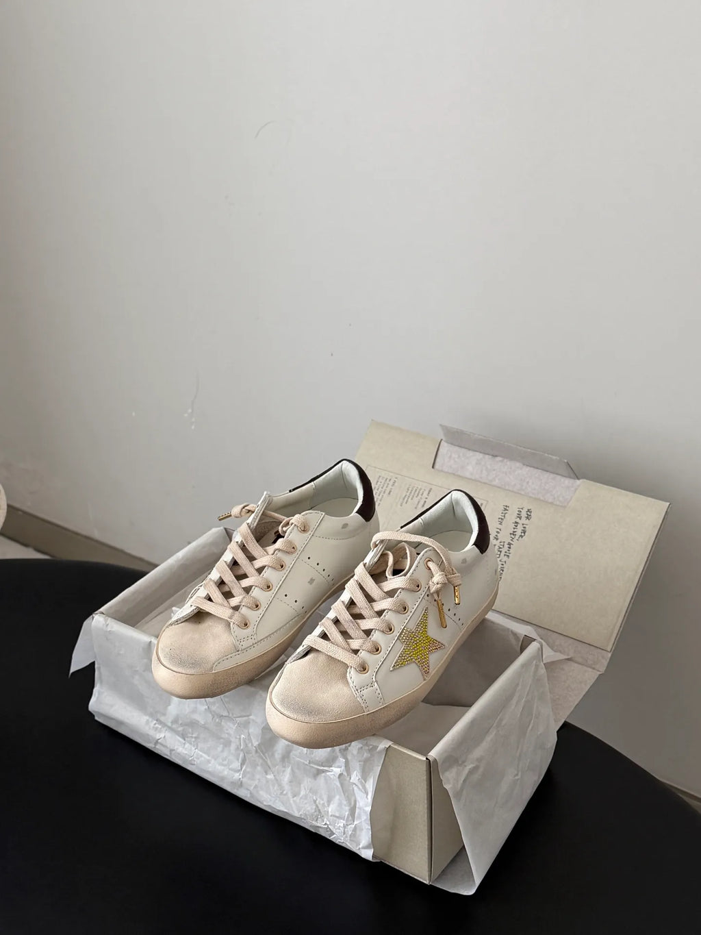 GGDB Women's Graffiti Distressed Sneakers