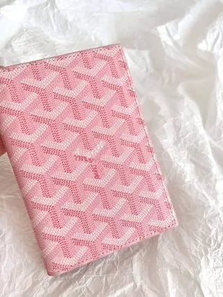 Goyard Bi-Fold Passport Holder Leather 61030390