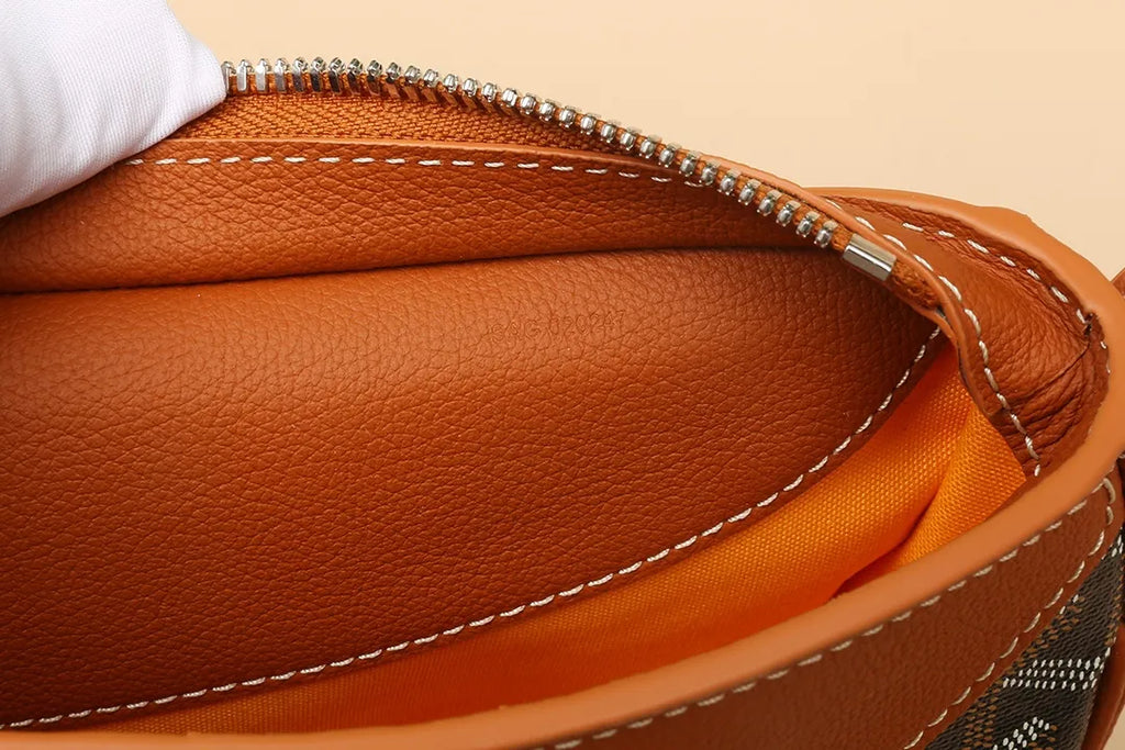 Goyard Hirondelle Swallow Bag Coated Canvas Leather 8028