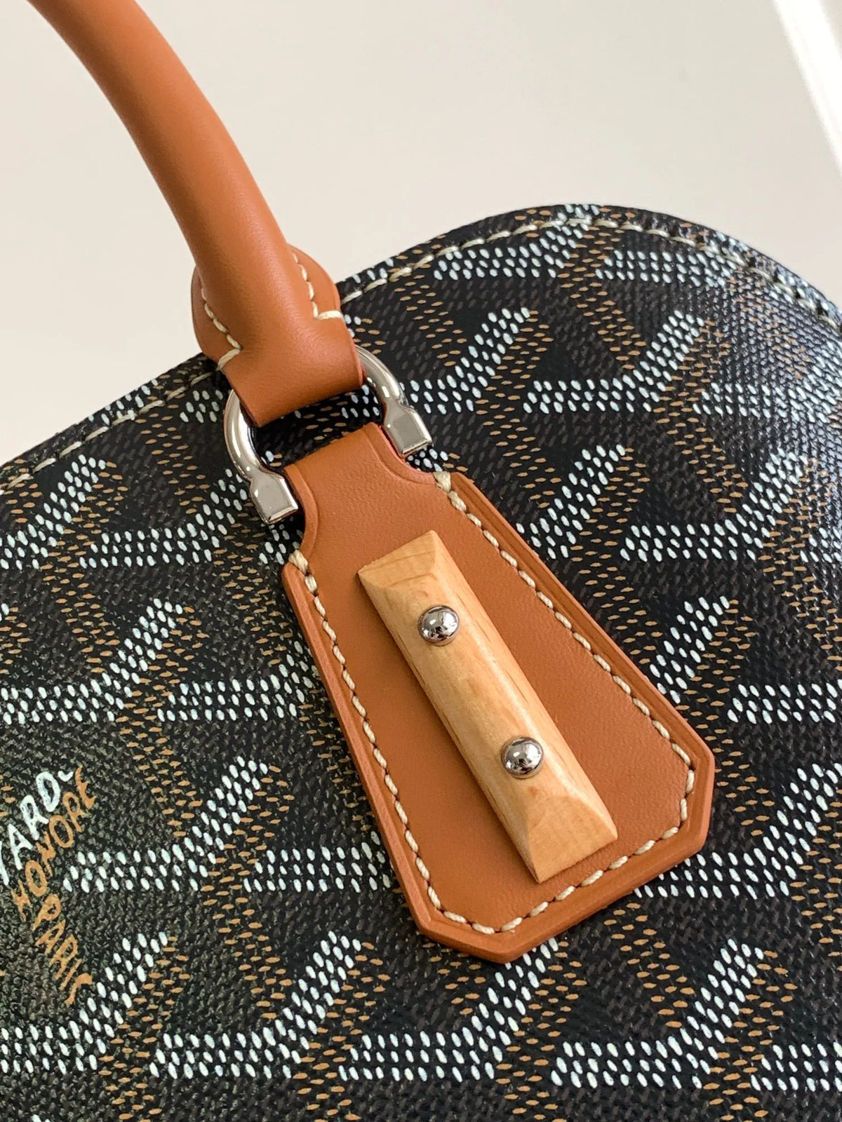 Goyard Vendome Shell Bag Coated Canvas Leather 8820