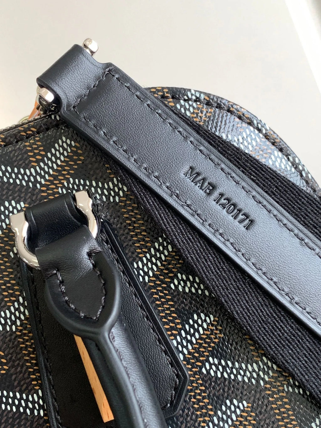 Goyard Vendome Shell Bag Coated Canvas Leather 8820