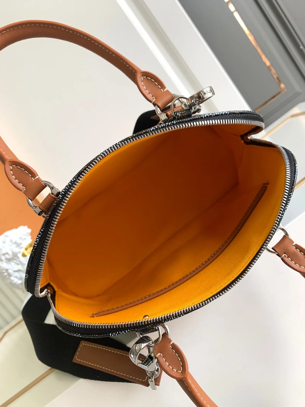 Goyard Vendome Shell Bag Coated Canvas Leather 8820
