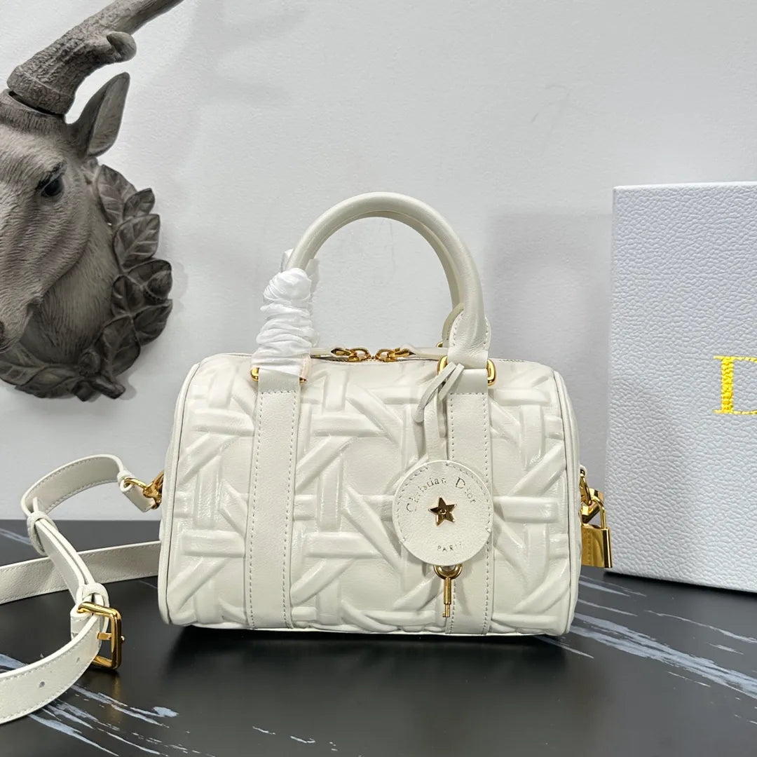 Groove 8.1 in Handbag 1365